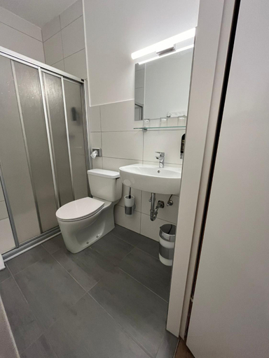 Bathroom 2, Hotel Post 20, Braunau am Inn