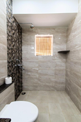 Bathroom 4, Holiday St. Villa  w/Pool, Bathtub & Games Phase 1, North Goa