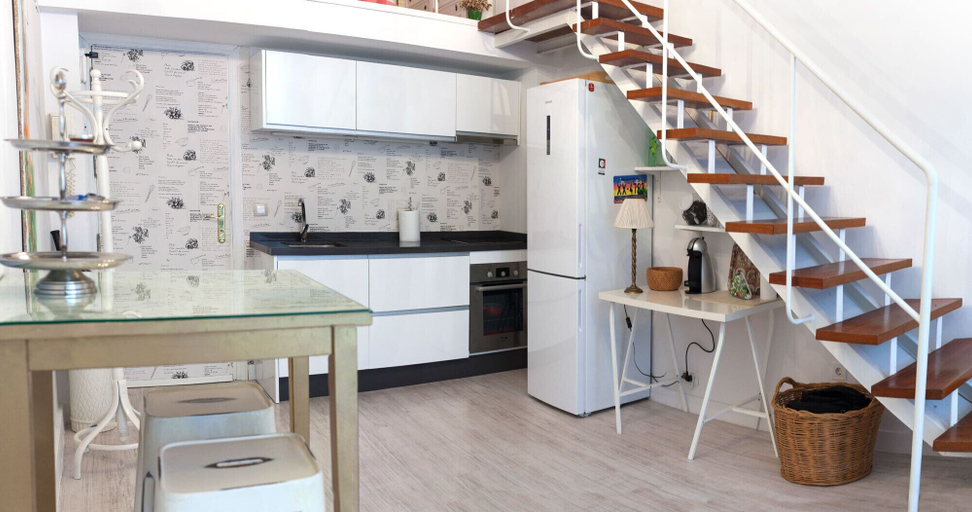 Others 4, Duplex Center, Sevilla