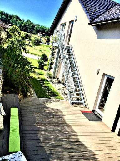 Others 4, Charming Villa with Private Swimmingpool, La Veveyse