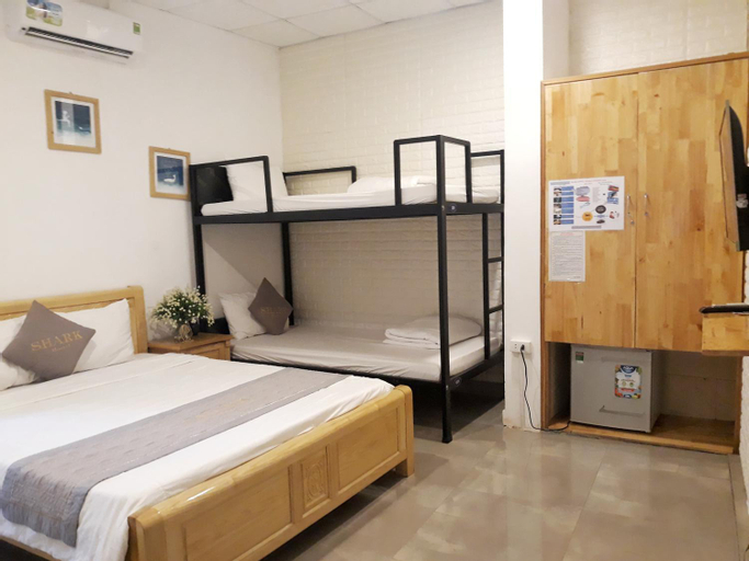 Bedroom 13