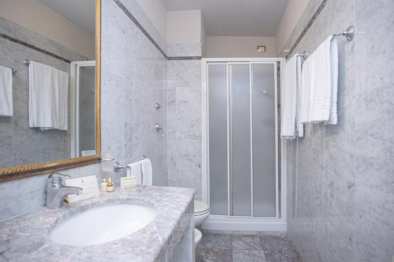 Bathroom 4, Hotel Donatello, Florence