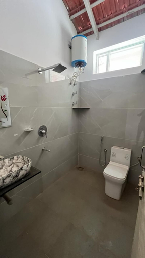 Bathroom 5, Rangi Taranga, Chikmagalur
