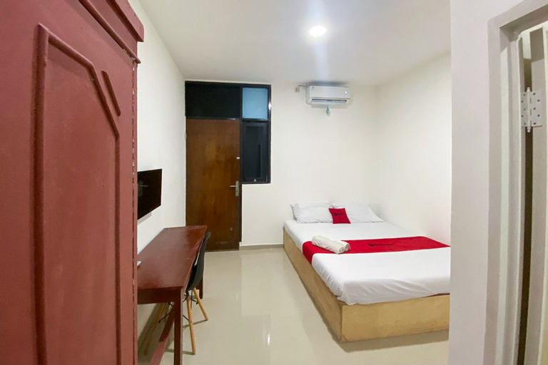 RedDoorz near Pasar Baru 4, Central Jakarta