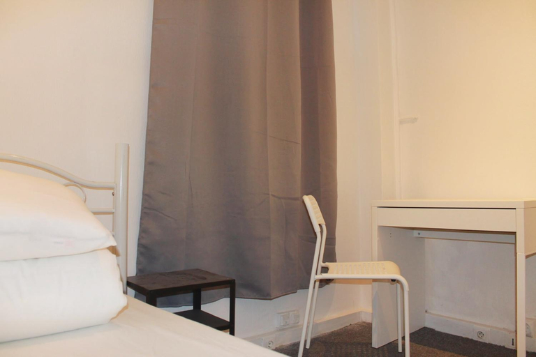 Others 5, Le Coffice Auberge de Jeunesse, Paris