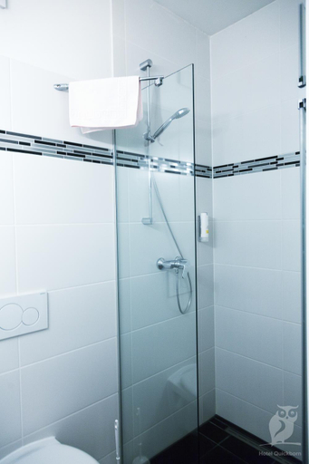 Bathroom 4, Hotel Quickborn & Gastehaus Hesse, Pinneberg
