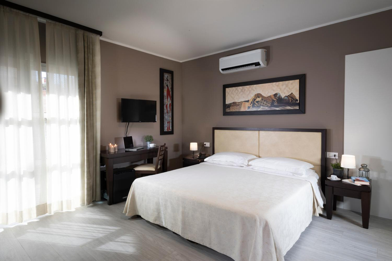 Bedroom 2, ApartHotel Quadra Key, Florence