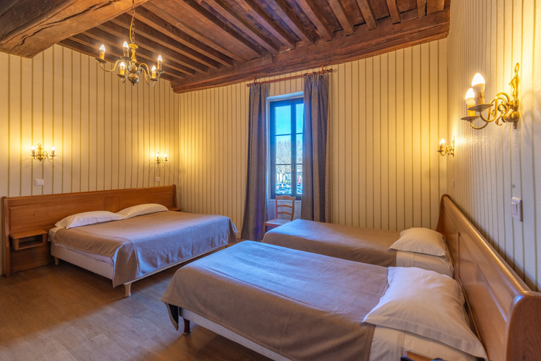 Bedroom 3, Hotel De La Cloche, Côte-d'Or