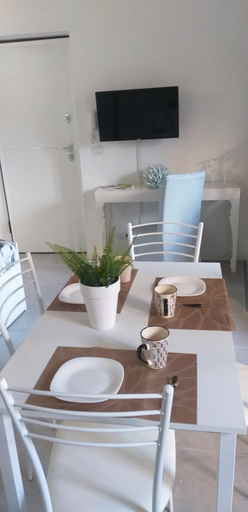 Dining Room 9
