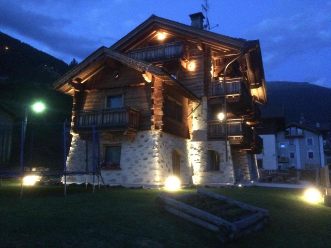Others 5, Chrys b&b, Sondrio