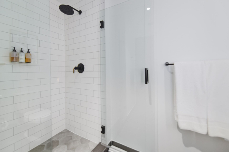 Bathroom 4, Prime Spot Stunning Ocean & Bay Views, Miami-Dade