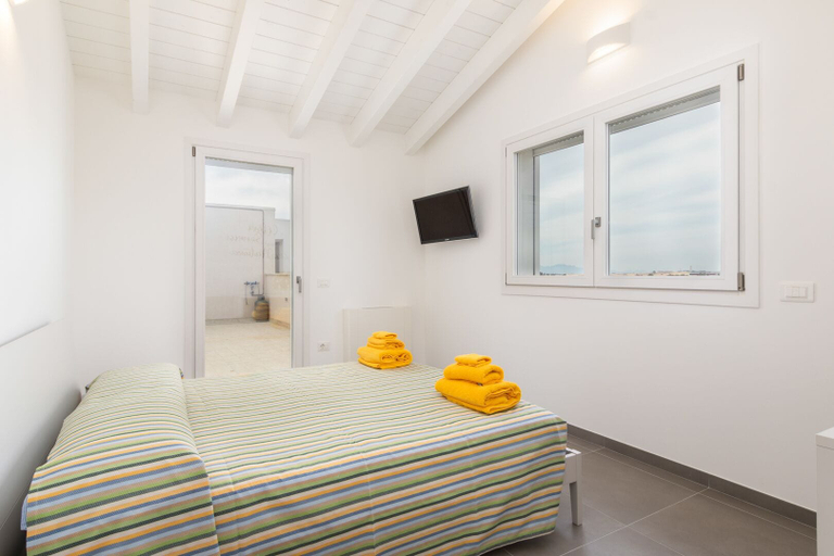 Bedroom 5, Bcolors Rooms, Cagliari