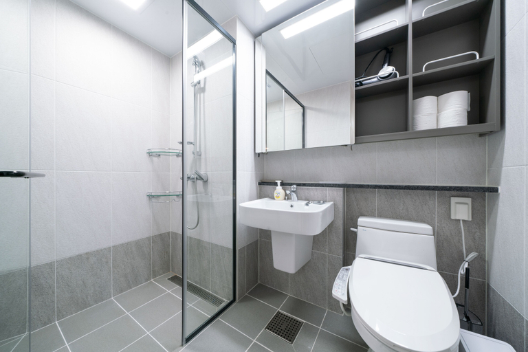 Bathroom 4, Urbanstay Songdo Moonlight Park, Yeonsu