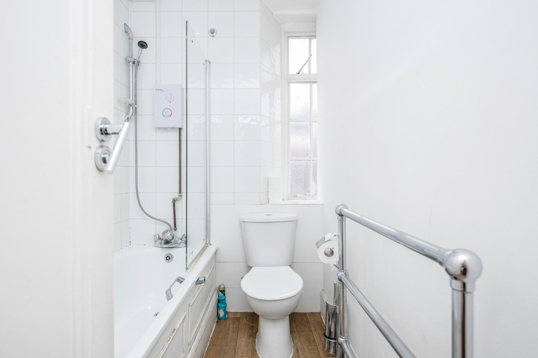 Bathroom 3, Superior 1 bed apartment in Marylebone, London, London