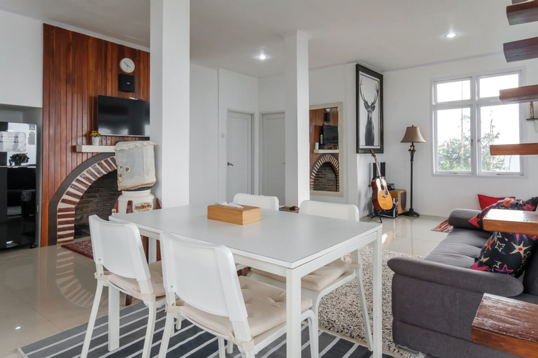 Dining Room 7