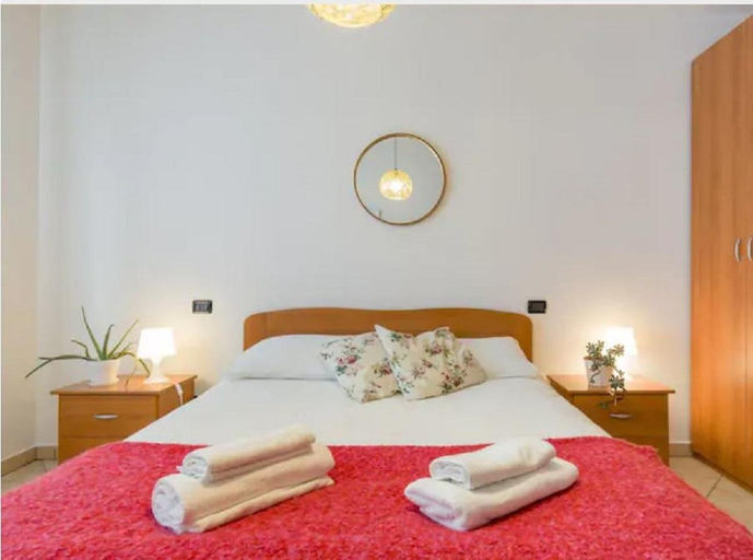 Others 4, Casa Ulivi Rosso, Brescia