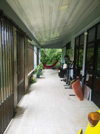 Others 3, Casa amazilia, Leticia