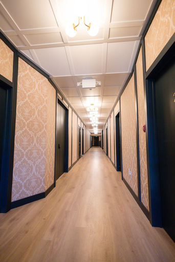 Others 5, Speakeasy Suites, Nevada