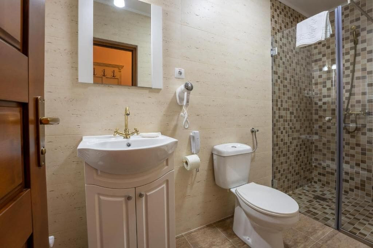 Bathroom 4, Hotel PrincesSophie, Sighisoara