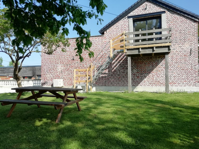 Others 3, Le gite du chtihameau avec piscine interieure privative, selon date, Nord
