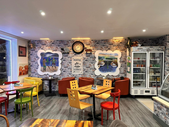 Food & Drinks 4, Loch Ness Gate House, Highland