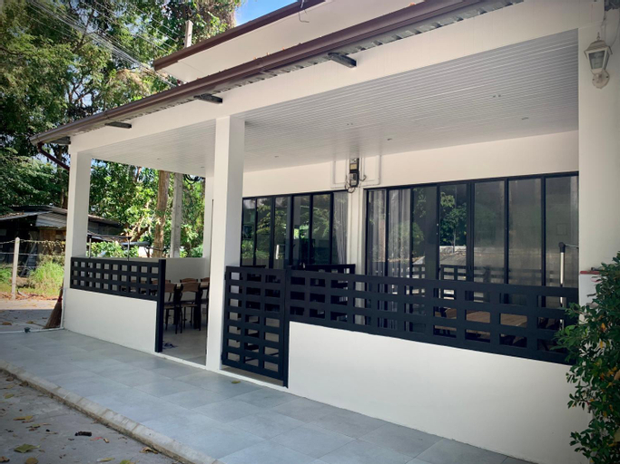 Exterior 6