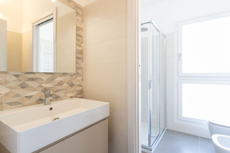 Bathroom, Bcolors Rooms, Cagliari