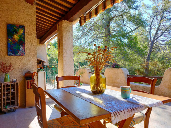 Others 3, Villa Les Chariotins, Var