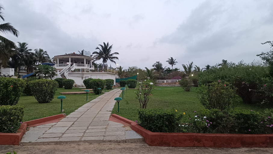 Others 2, Qees Empire Beachfront Resort, North Goa