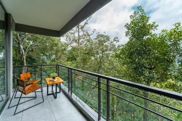 Others 4, K-Mansion, Idukki