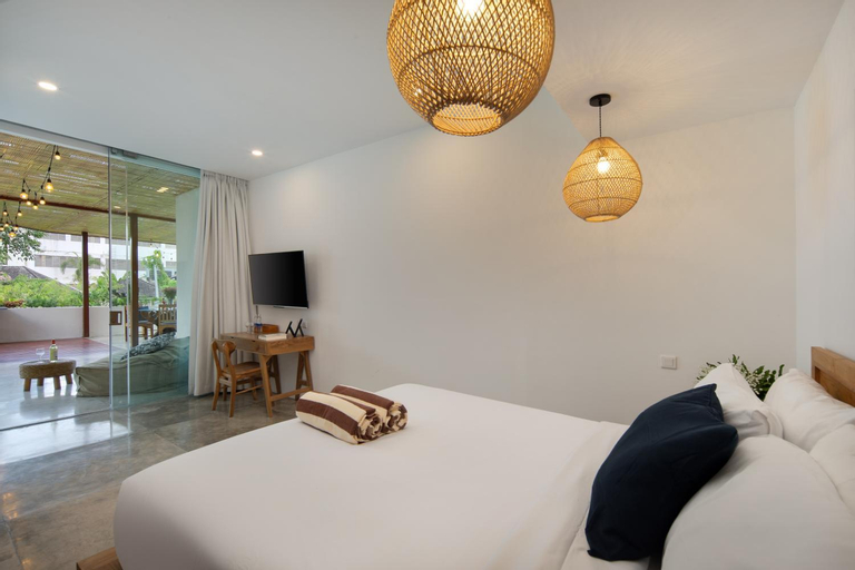 Huge Tropical 7BEDR/6BATHR POOL/Close To Beach, Badung