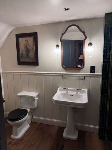 Bathroom 4, The Leicester Arms Country Inn, Kent