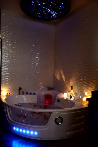 Bathroom 6