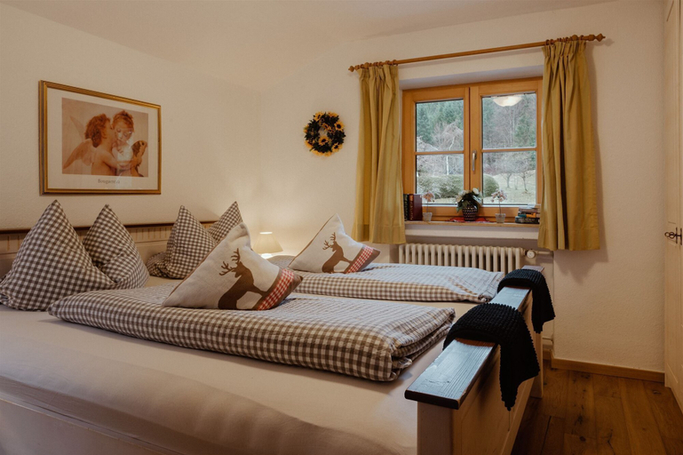 Bedroom 3, Ferienhaus Heimhof, Garmisch-Partenkirchen
