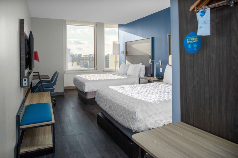 Bedroom 4, Tru By Hilton St. Louis Downtown, Saint Louis