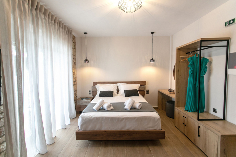 Bedroom 5, Michelangelo Suites and Apartments, Epirus