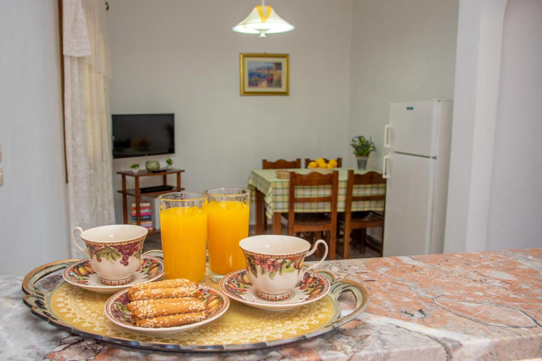 Food & Drinks 5, Amalia Complex, Ionian Islands