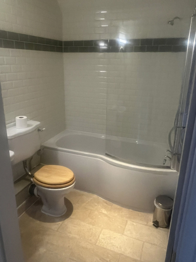 Bathroom 5, The George Inn, Devon