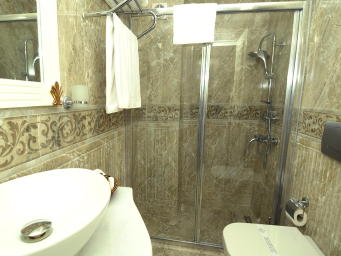 Bathroom 4, Best Town Hotel, Fatih