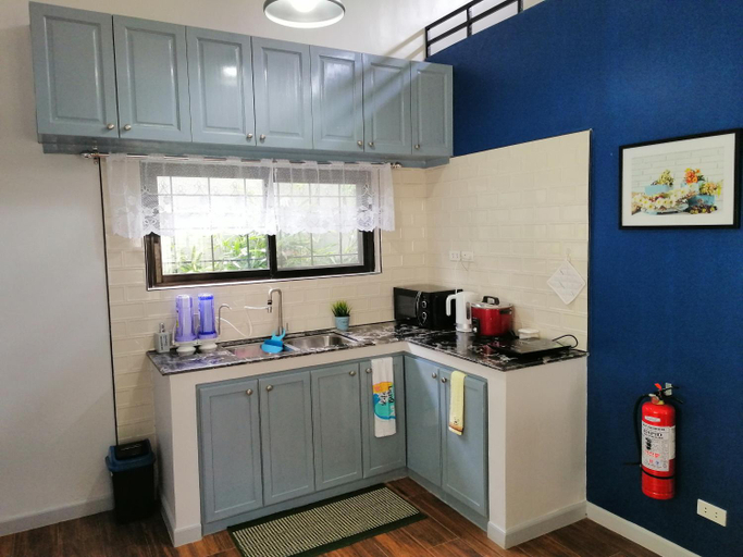 Others 5, Jonas' House(Strictly upto 14pax, No Pets allowed), Tagaytay City
