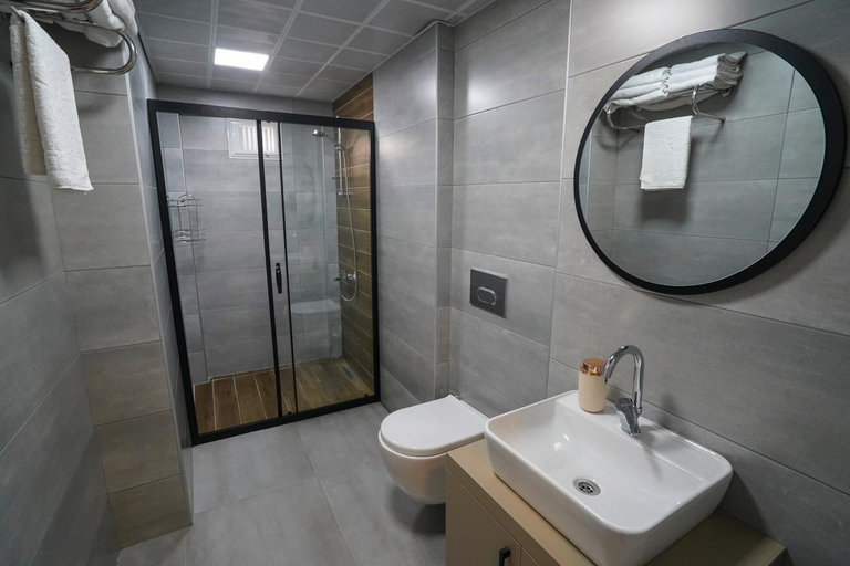 Bathroom, Moon Suites, Antalya