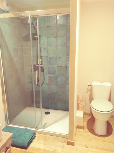 Bathroom, L etable au naturel, Cantal