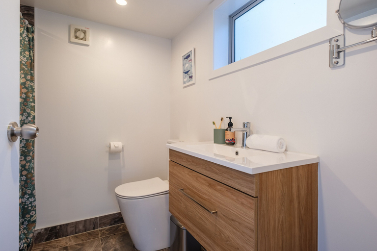 Bathroom 3, Gulf Island Views, Auckland