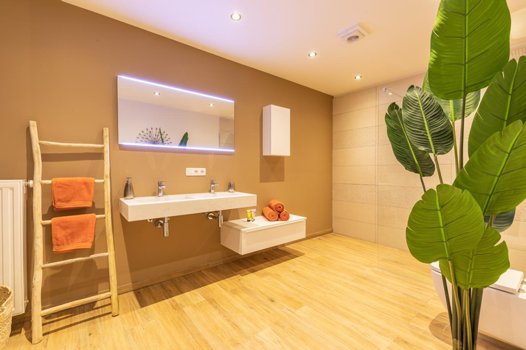 Bedroom 3, La Grenouille - Suite de luxe & Welness Privatif, Hainaut