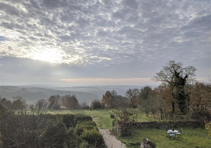 Others 3, LE PARDES BnB jardin et piscine, Lot