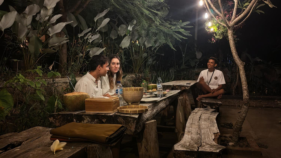 Food & Drinks 5, Rangsot Inn, Lombok