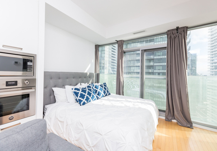Bedroom 2, Downtown-CN Tower-Jays, Toronto