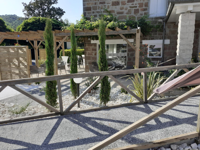 Others 5, L'Auberge, Corrèze