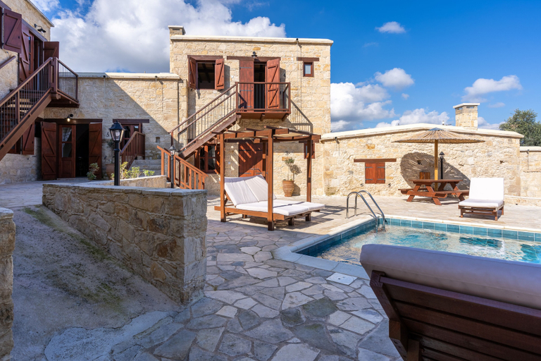 Exterior & Views 2, Stone Court Boutique Studios