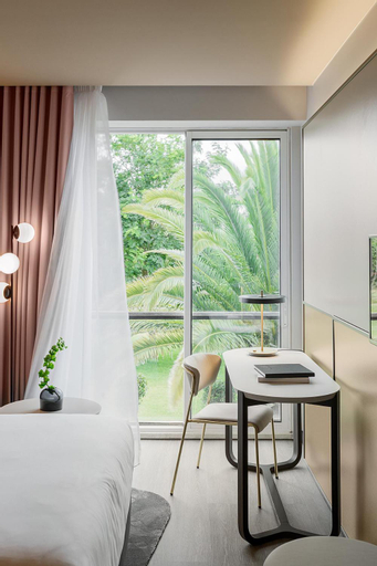 Bedroom 8